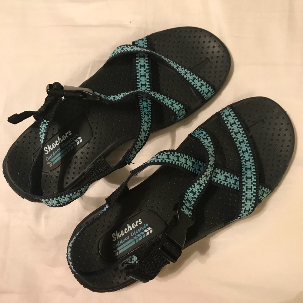 NIB Skechers - Reggae sandals
